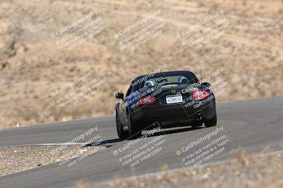 media/Oct-01-2022-Team Topak Racing (Sat) [[f860fb51be]]/2-Inter Low 2/session 1 turn 3/